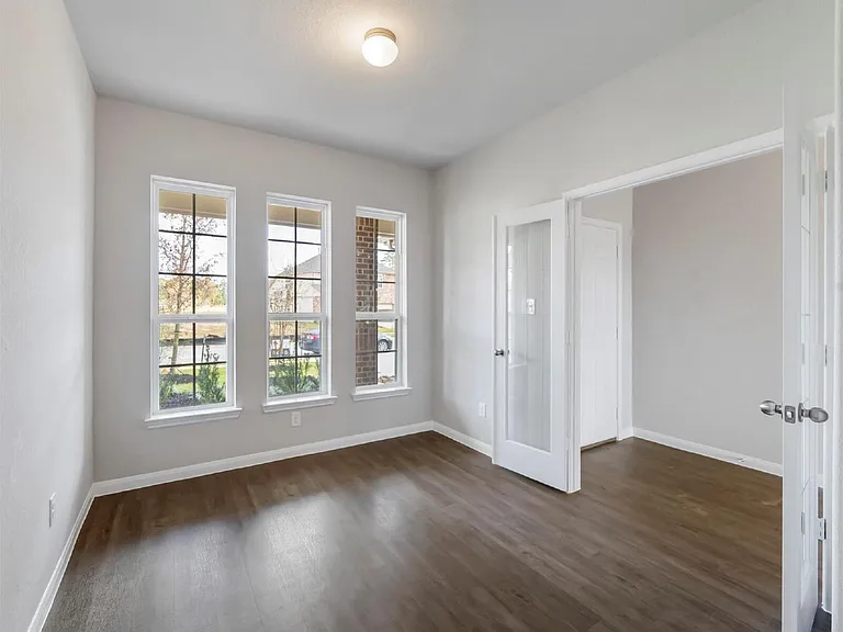 5763 Paseo Pl — Photo 10