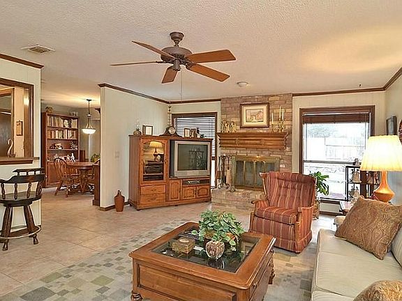 3rd image of 3915 Ash Hollow Dr