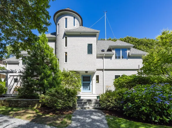 33 Pasture Road, Cataumet, MA 02534