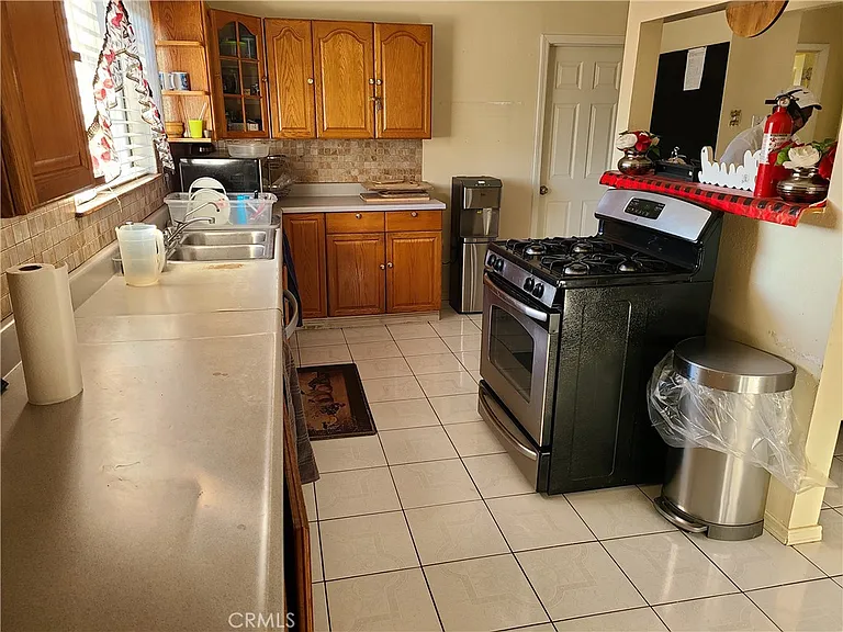 11685 Holmes Ave — Photo 22