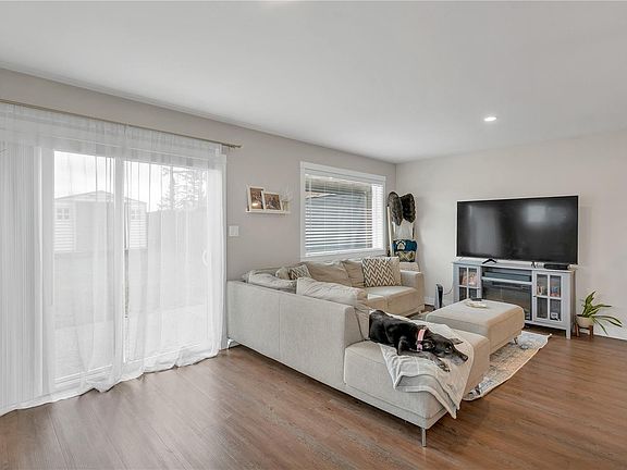 5th image of 535 Petersen Rd #A