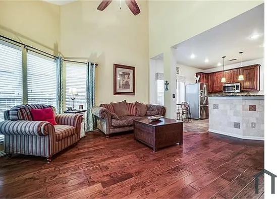 1605 Oak Brook Ln — Photo 18