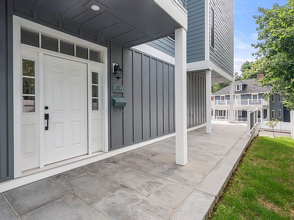 2nd image of 811 Heath St
