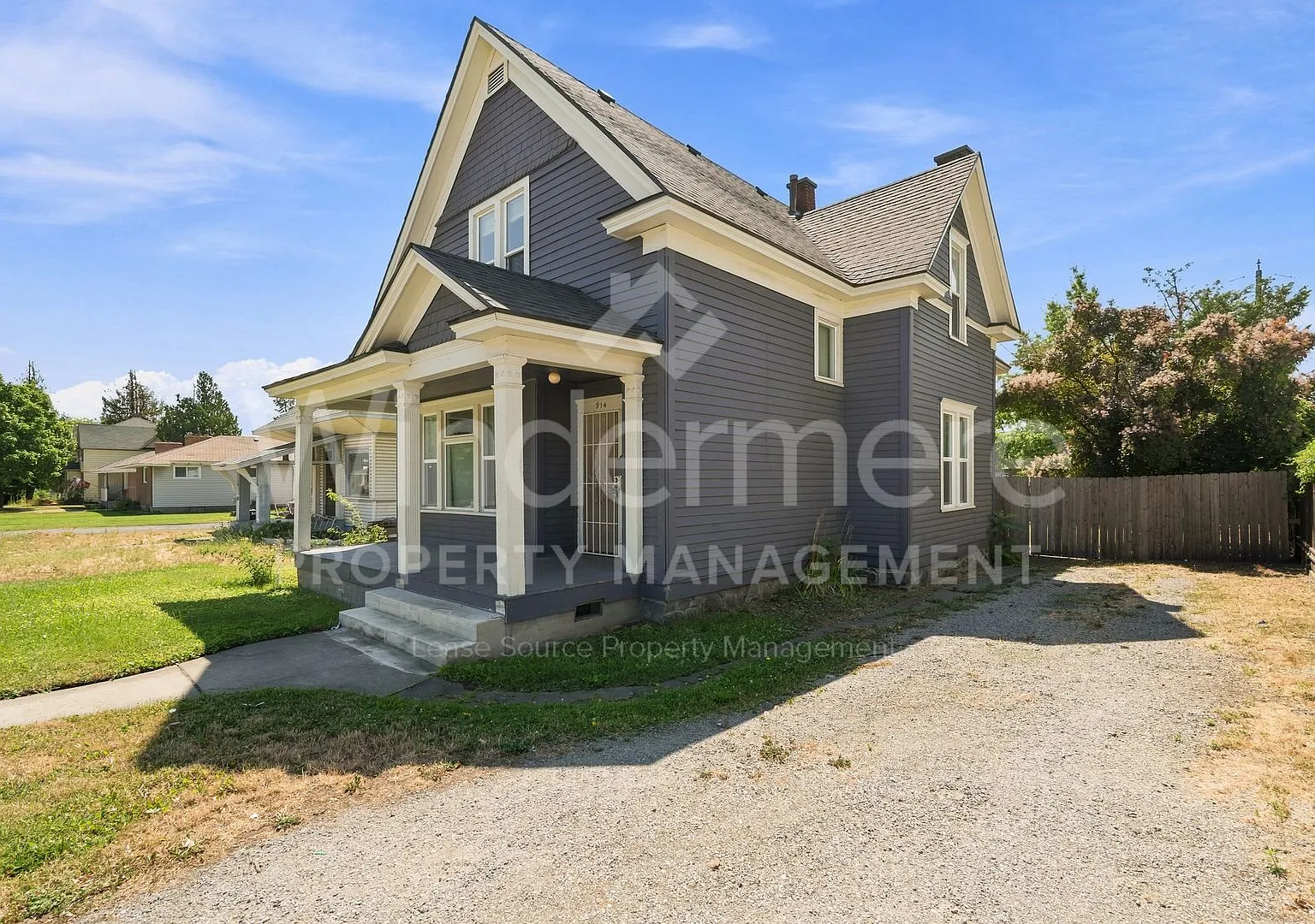 5 Bedroom House Near Gonzaga **AC Being installed** — Photo 4