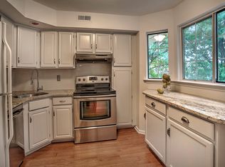 24 Crossfield Ct, Bedminster, NJ 07921
