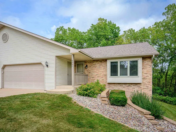 800 Shadow Bluff Dr, Galena, IL 61036