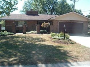 2056 Oak Tree Dr E, Dayton, OH 45440