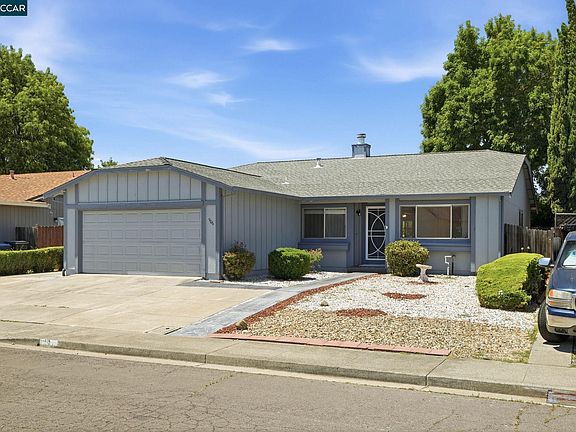 2nd image of 906 Murre Way