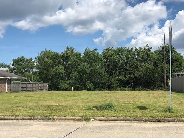1st image of 3650 Lake Arthur Dr