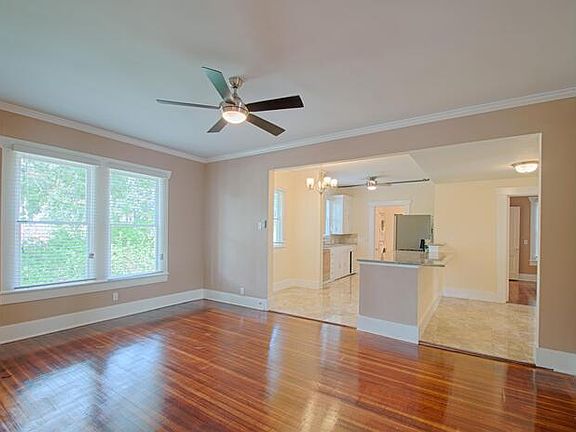 5th image of 1007 West Ave APT A