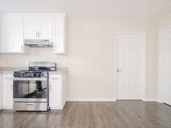 4th image of 101 El Carmelo Ave #109A