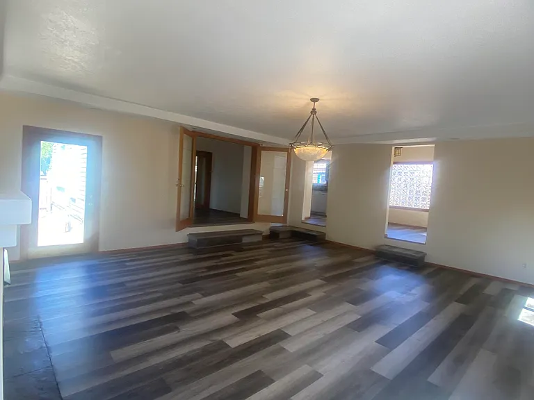 1620 Broadway St NE — Photo 6