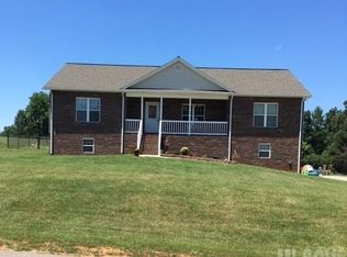 5225 S Oak Cir, Granite Falls, NC 28630