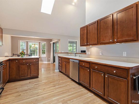 5th image of 6096 Northridge Hills Dr