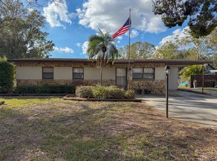 338 Country Club Dr, Oldsmar, FL 34677