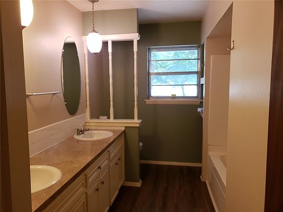 3rd image of 3951 E Heritage Pkwy
