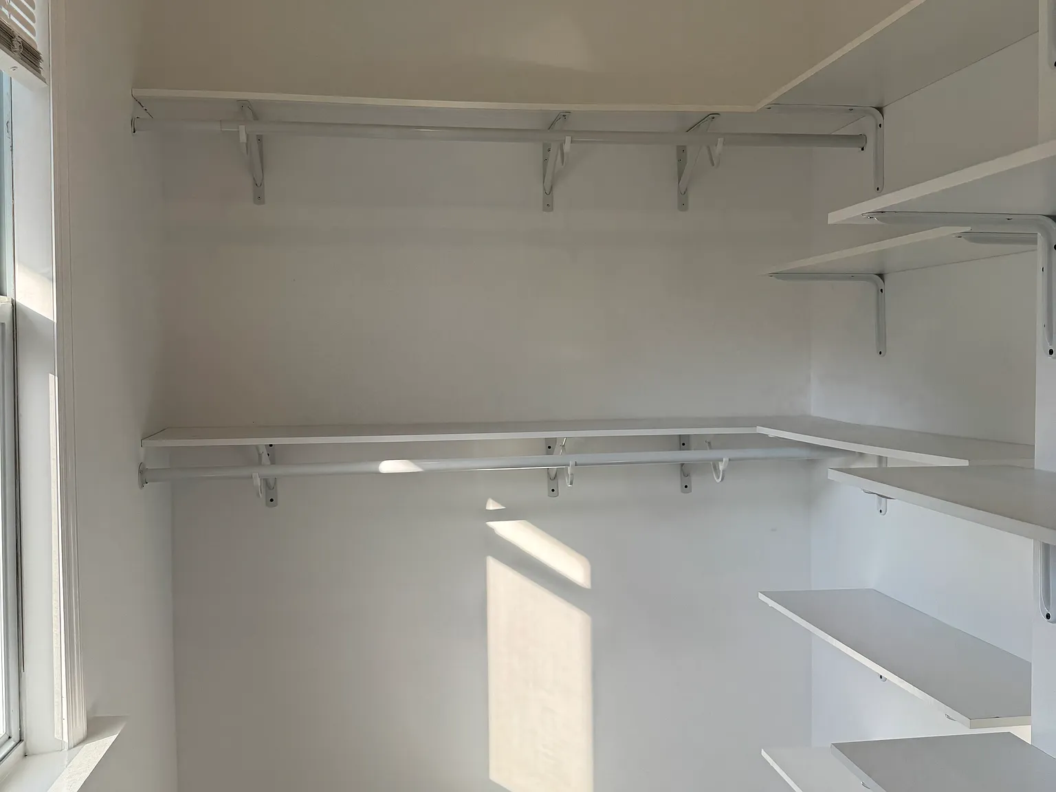 3 bed, 4551 sqft, $2,800 — Photo 4