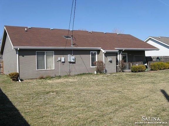 4th image of 1610 E Republic Ave
