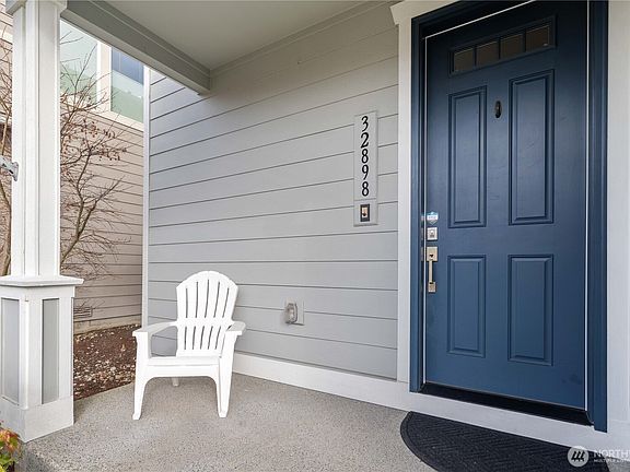 3rd image of 32898 Pine Ave SE