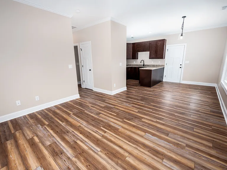 130 Macdonald Blvd — Photo 5