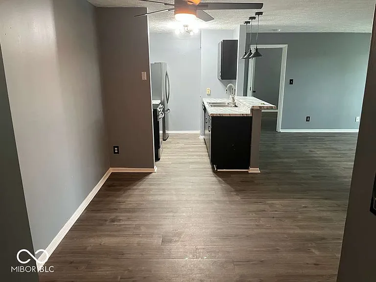 4351 Village Parkway Cir W #7 — Photo 3