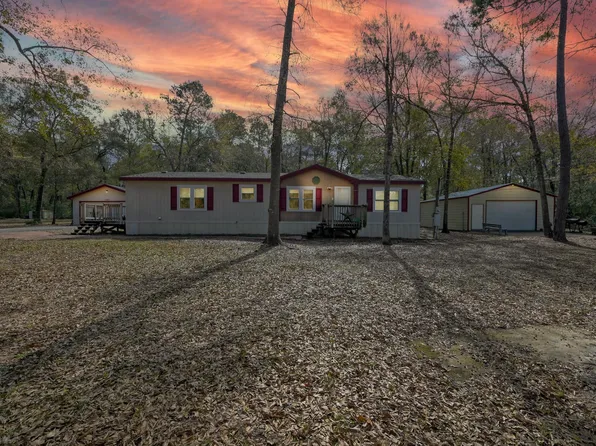 4002 Piney Meadow Dr, Conroe, TX 77301