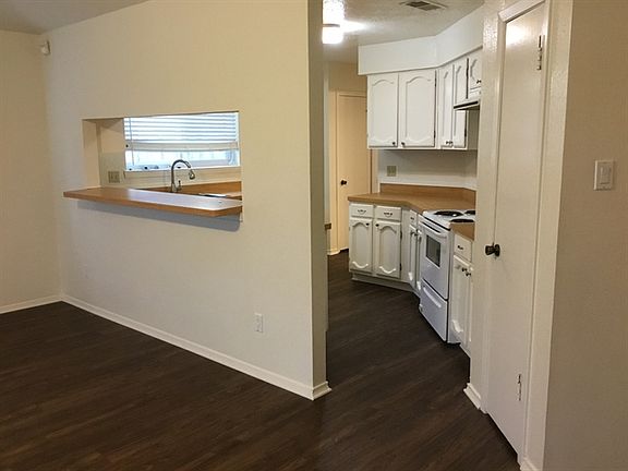 5th image of 2915 Heritage Colony Dr