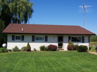 5761 Avalon Dr, Pinconning, MI