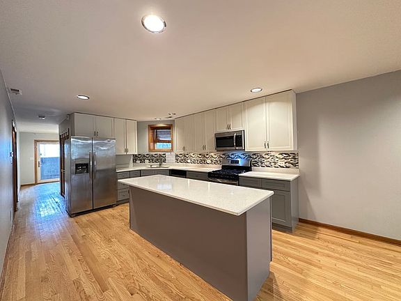 2nd image of 4839 S Forrestville Ave #H