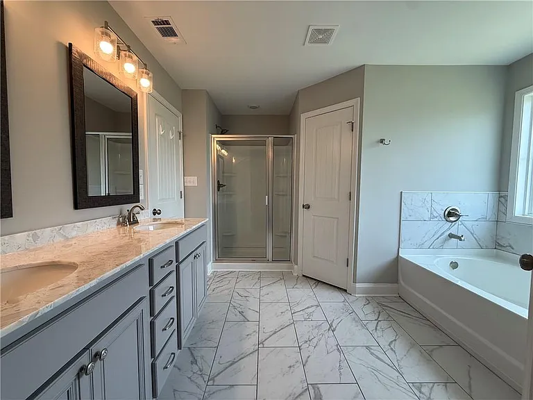 231 Creek Ridge Dr — Photo 11