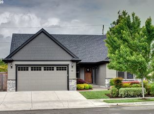 992 Riverstone Ln, Springfield, OR 97477