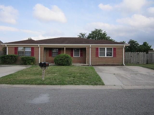 1st image of 4604 Brookwood Ct APT B