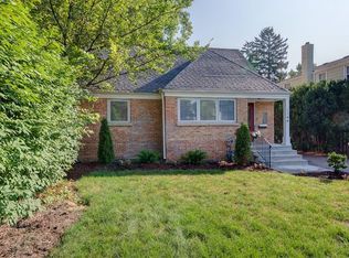 1108 W Northwest Hwy, Arlington Heights, IL 60004
