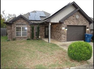 3323 Moss Creek Dr, Bryant, AR 72022