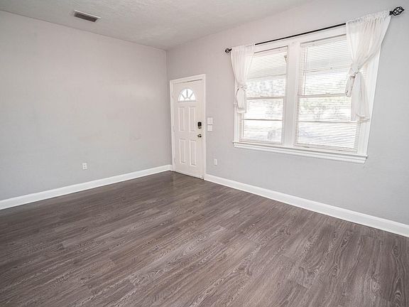 4th image of 3702 N 12th St Unit 1