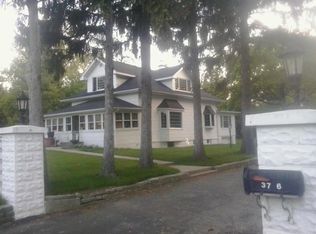 3746 Fairview Ave, Downers Grove, IL 60515