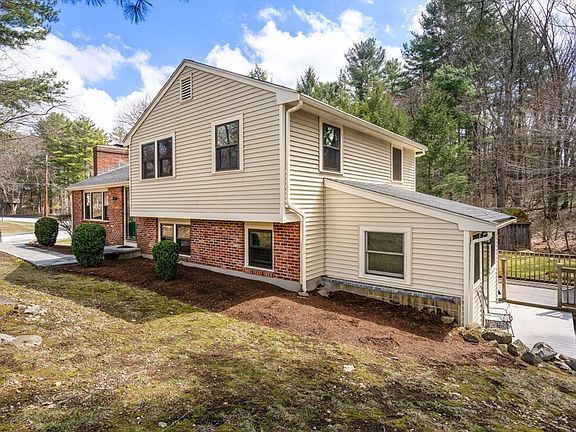2nd image of 23 Hillcrest Rd
