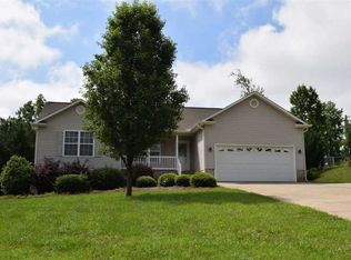 320 Gale Wind Ct, Inman, SC 29349