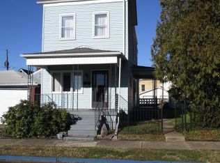 35 5th St, McMechen, WV 26040