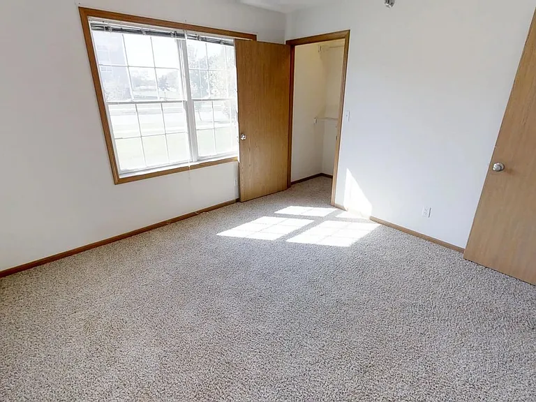 4215 Maricopa Dr — Photo 10