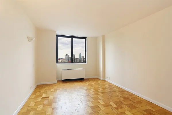 Rented by Corcoran | media 21