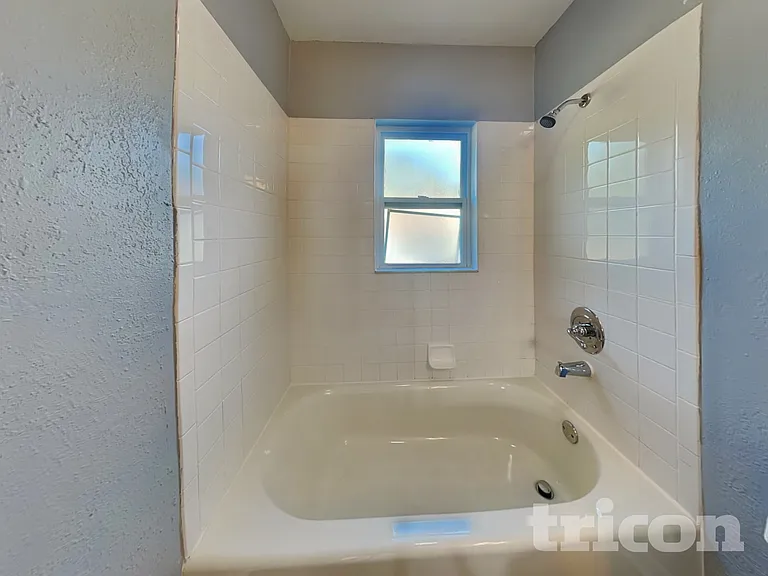 4118 W La Salle St — Photo 14