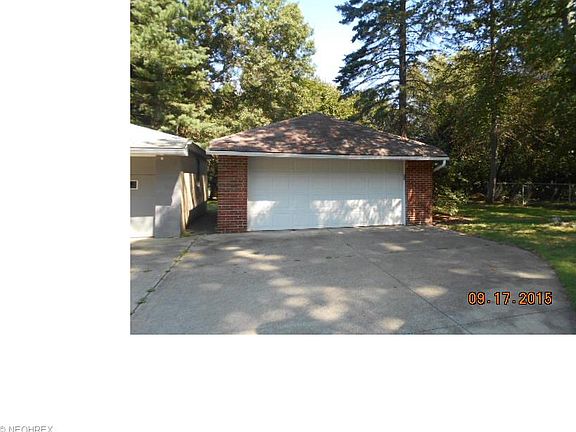4th image of 1561 Idlewood Ave