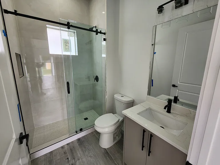 10651 Hampton St — Photo 11