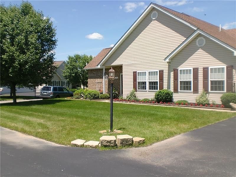 1st image of 134 Waterford Ct