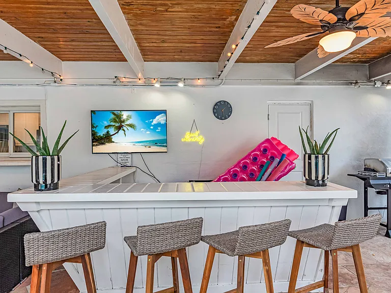 4421 Ocean Blvd — Photo 35