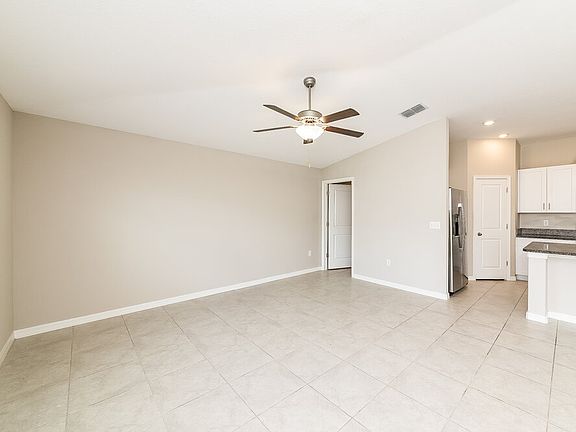 4th image of 15306 Miller Creek Dr