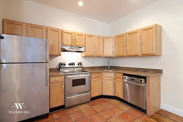 Rented by Warburg | media 22