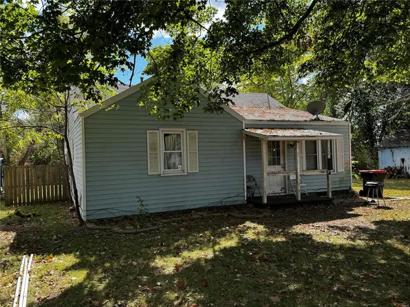 764 Barlow St, Lebanon, MO 65536