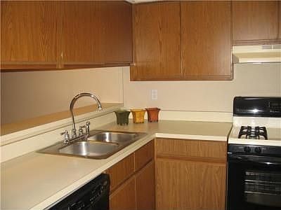 4th image of 7169 Crofton Ct